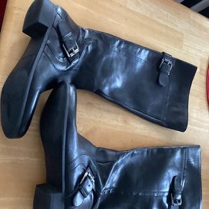 Black boots size 6M Nine West